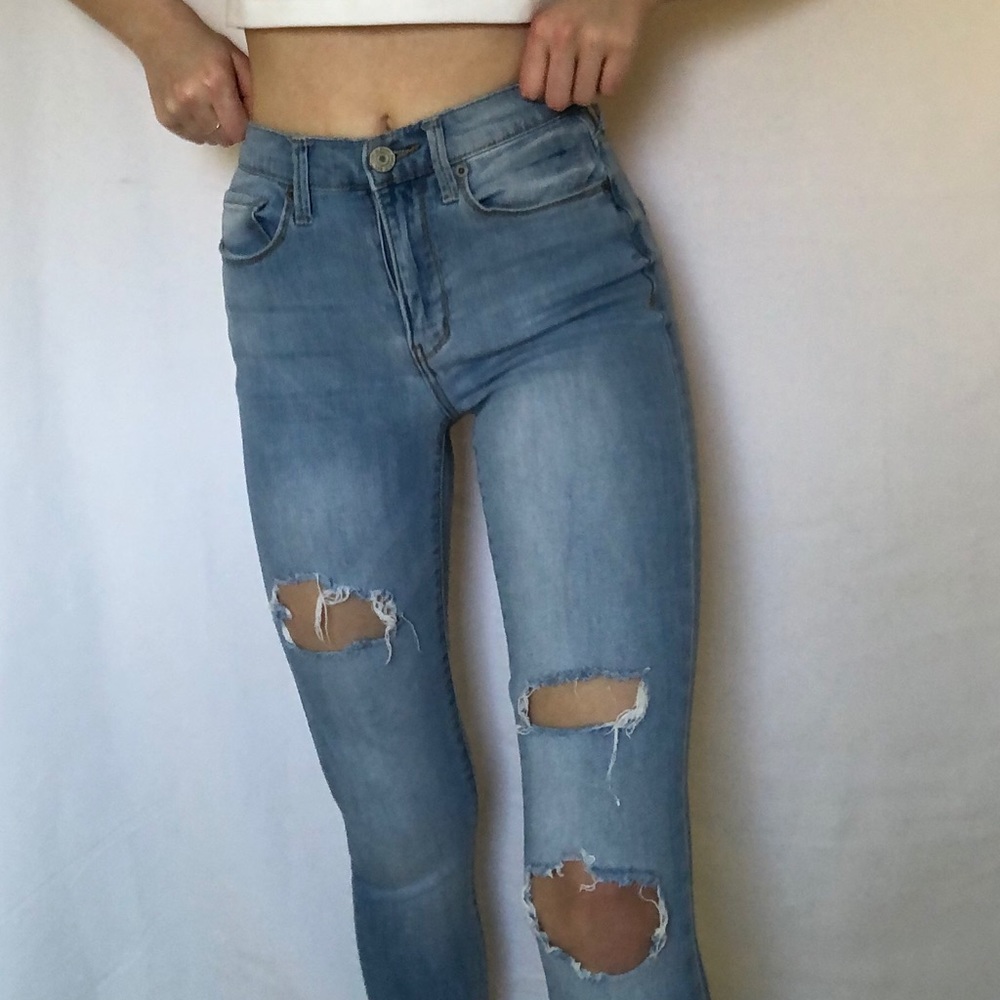 Light Wash Ripped Skinny Jeans